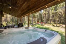 Henry's Lake Hideaway - Image 3