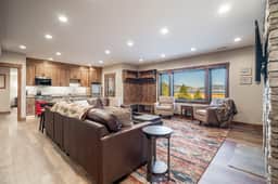 Trumpeter Swan Terrace Level - Image 2