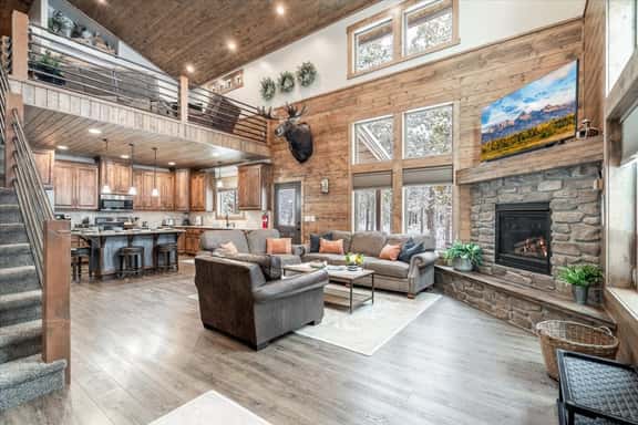 Henry's Lake Hideaway - Image 1