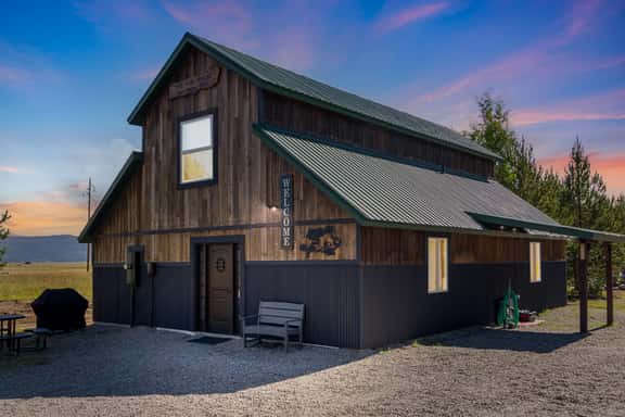 The Cub House - Image 1