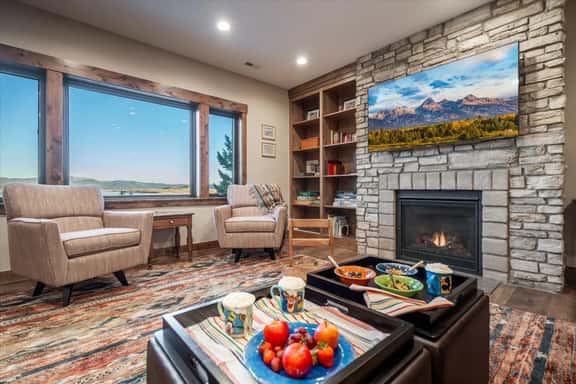 Trumpeter Swan Terrace Level - Image 1