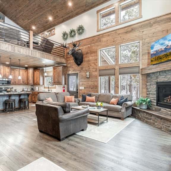 Henry's Lake Hideaway - Image 1