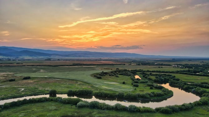 Casago Yellowstone: Local Hospitality and Service in the Yellowstone area Rooted in Island Park